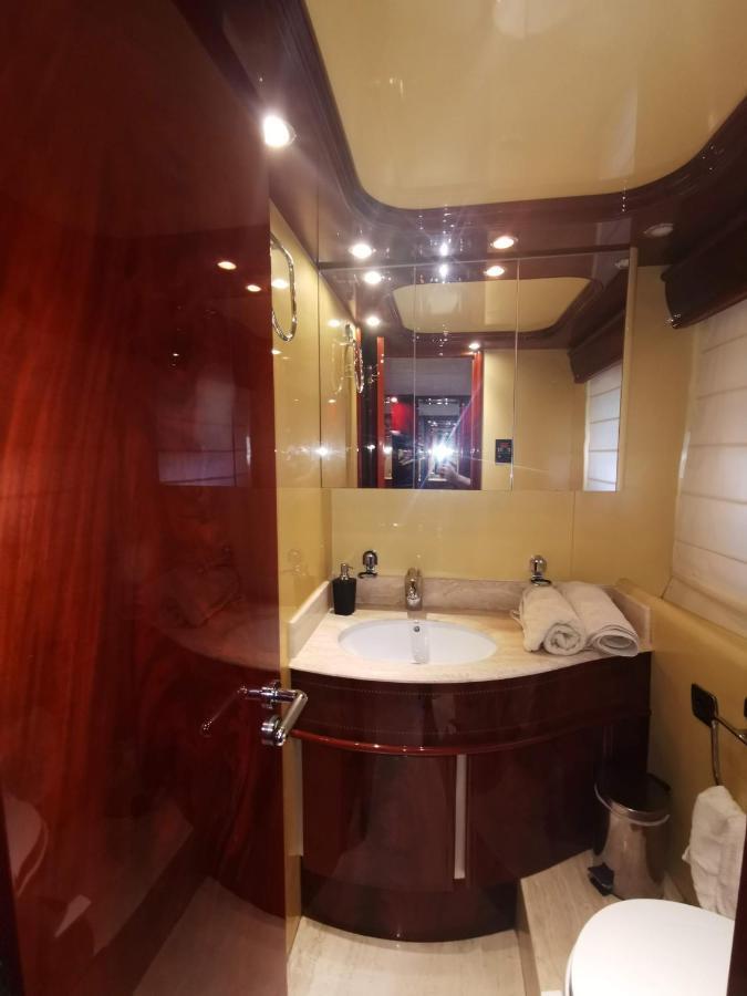 Magnificent Luxury Yacht In Center * Barcellona